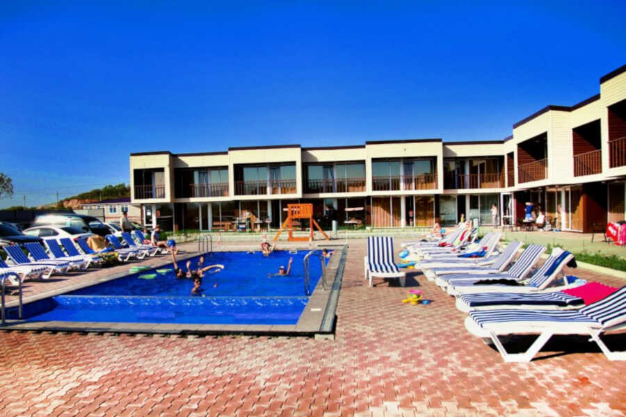Базы отдыха в Ливадии с бассейном