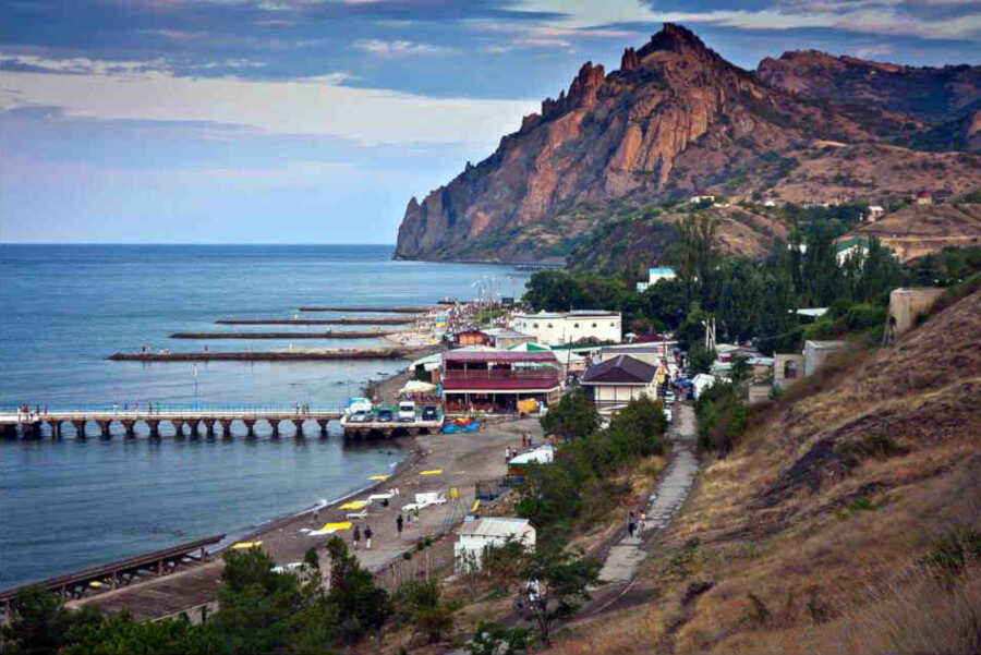 Степь, горы и море на отдыхе в Курортном в Крыму